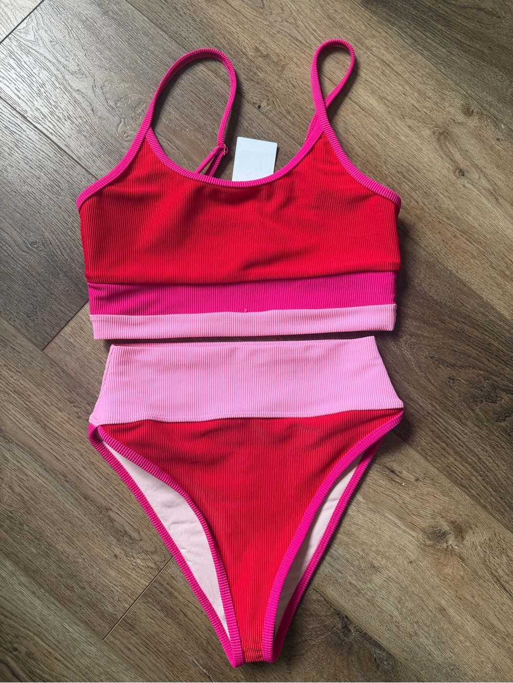 Beach Riot Red & Hot Pink Colorblock Ribbed Sports Bra - Picture 4 of 7